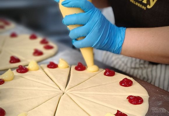 DOMAĆE KIFLICE MALINA VANILA Bosanske pite mantije Food Story