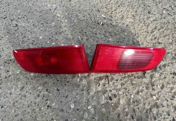 Mazda 2 stop svetlo unutrasnje levo lampa leva Auto delovi 2M Šabac