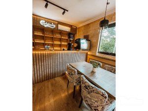 Hedonist space