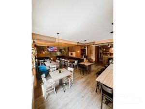 Hedonist space