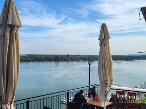 BALKAN EKSPRES RESTORAN ZA PROSLAVE