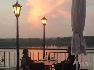 BALKAN EKSPRES RESTORAN ZA PROSLAVE