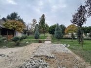 Miko postavljanje granitnih kocki