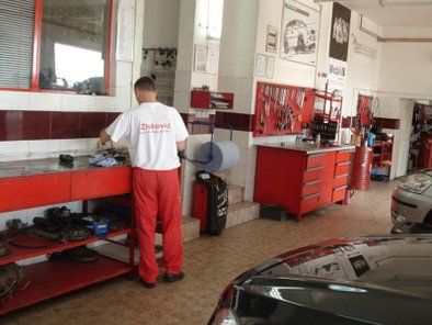 Auto delovi Zivkovic
