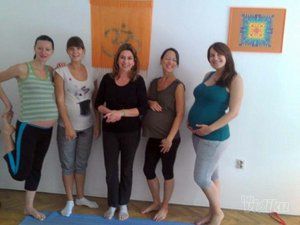yoga-za-trudnice-mame-bebe-e5c571-66a51835-1.jpg