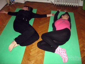 yoga-za-trudnice-mame-bebe-e5c571-f6a52215-1.jpg