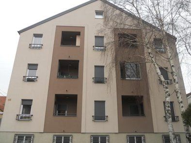 Zastakljivanje terasa PVC prozori Crvena linija pvc i alu stolarija