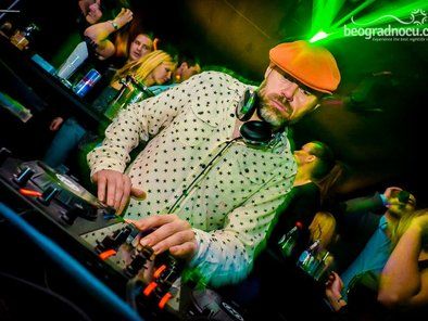 Julian Loft Klub
