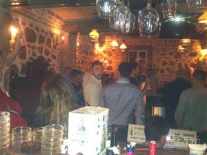 Vinski bar Antik i Jahta Amon za zurke i proslave