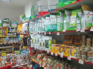 Pet shop Maxvit preparati za akvaristiku, hrana i oprema za kućne ljubimce Novi Sad