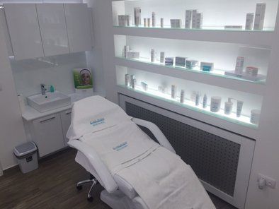 Dr. med. Christine Schrammek derma.cosmetics