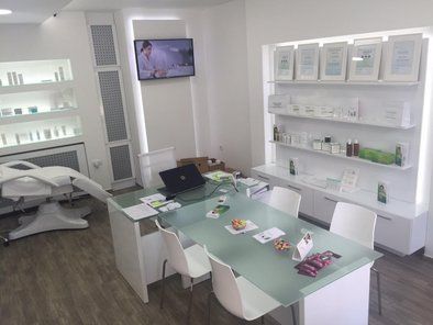 Dr. med. Christine Schrammek derma.cosmetics