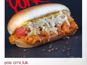 Fast food hot dog - Take a Senfie