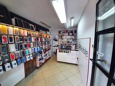 R Mobile shop - oprema i servis za mobilne telefone