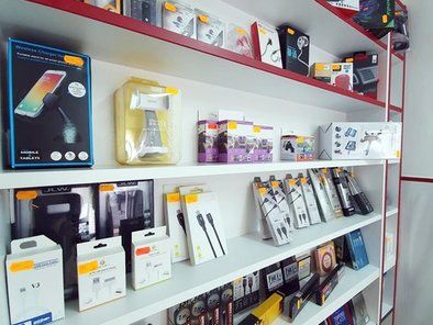 R Mobile shop - oprema i servis za mobilne telefone