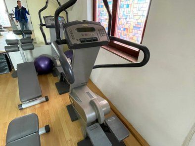 Lesandar Fitnes klub