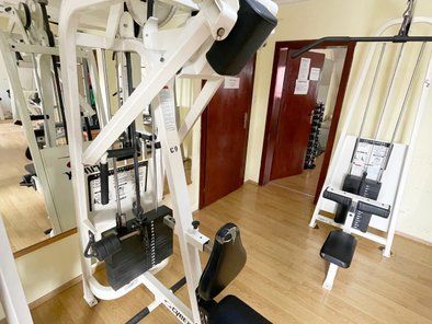 Lesandar Fitnes klub