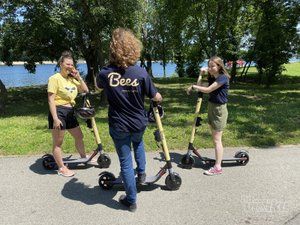 bees-scooters-fec3f8-14.jpg