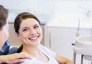 Ultrazvučno uklanjanje kamenca i poliranje zuba