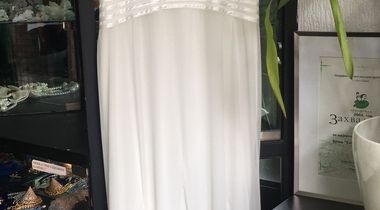 Bela svečana haljina (broj 40)