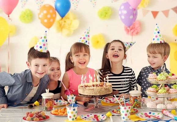 Paket - fotografisanje i video snimanje dečijeg rođendana