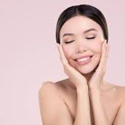 Biorevitalizacija lica HMW u estetskom laser centru Diva!