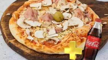 Pica parče CAPRICCIOSA + Coca Cola 0,5l