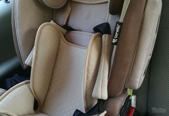 Dubinsko pranje dečjeg auto sedišta