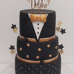 Torte za 18. rođendan 3kg (dekoracija se dodatno naplaćuje)