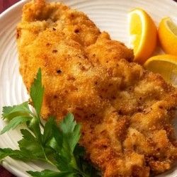 Bečka šnicla (svinjska ili pileća) 200gr + kupus + hleb + 2 pića po izboru (kafa, sokovi, pivo)