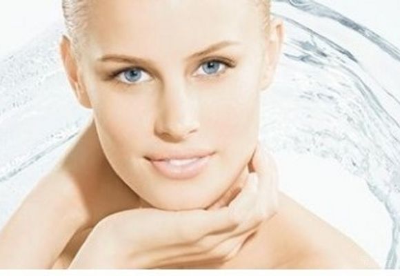Tretman hidratacije lica RVB kozmetikom (piling, serum, kompletna masaža lica, vrata i dekoltea, maska za hidrataciju kože) u trajanju od 50min