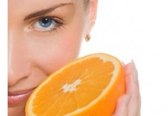 Tretman lica vitaminom C (infuzija vitamina C, hijaluronske kiseline)