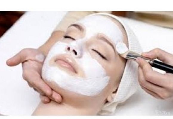 Tretman dubinskog čišćenja lica ili leđa + UZ lica + penetracija seruma hijalurona prema tipu kože + masaža lica + GRATIS depilacija nausnica