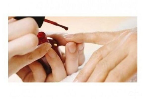 Obuka za manikir, francuski manikir, japanski manikir, izlivanje noktiju, nadogradnju noktiju, ojačavanje noktiju, gel lak i početni nail art