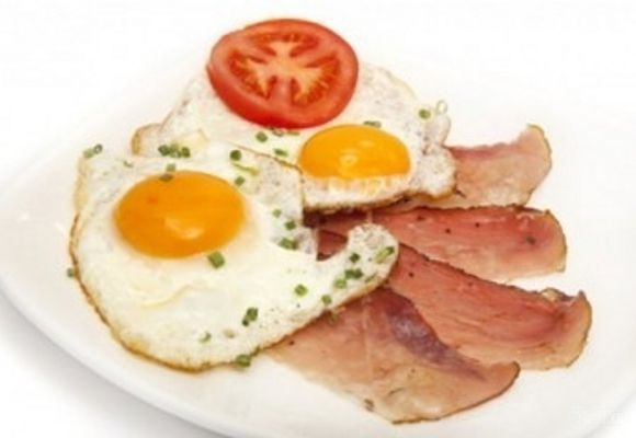 Doručak za dvoje - 2x Hemendeks (3 jaja, šunka, sir, paradajz, kačkavalj)