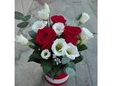 Box ruža i lizijantusa