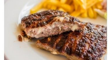 Punjena pljeskavica 500gr (od utorka do četvrtka)