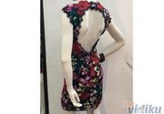 Cvetna mini haljina otvorenih leđa (veličina 38)