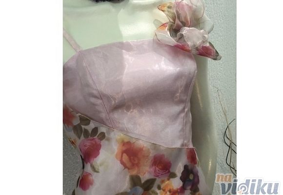 Roze organdin haljina (veličina 40)
