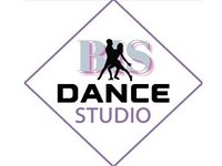 Bachata tim building BIS DANCE STUDIO