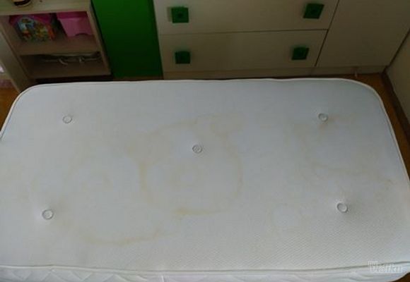 Dubinsko pranje decijeg duseka - pre i posle - Dubinsko pranje S&G
