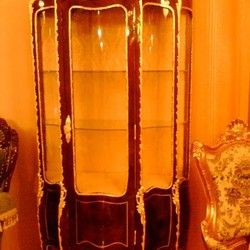 Stilska vitrina u intarziji sa pozlatom - Royal Gold umetnička radionica