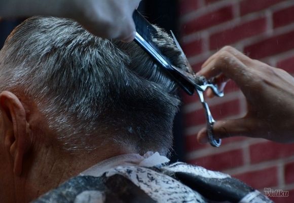 Muški frizer 18 - Berbernica Old Time Barber Shop