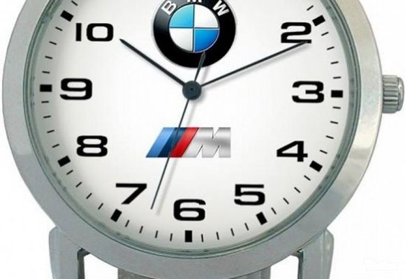 Reklamni sat sa znakom auta BMW 5