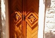 Vrata u duborezu - restoran Marinero - Rovinj