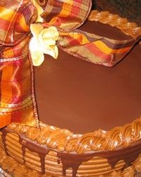 Čokoladna torta sa mašnom