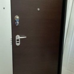 Sigurnosna vrata sa kasa ključem