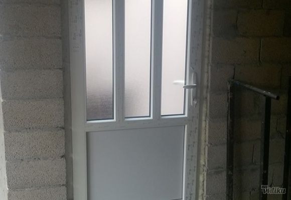 PVC ulazna vrata sa staklom