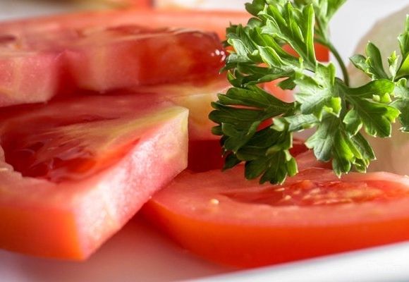 paradajz-salata.jpg