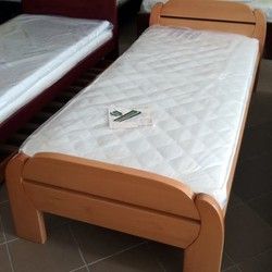 Drveni krevet samac